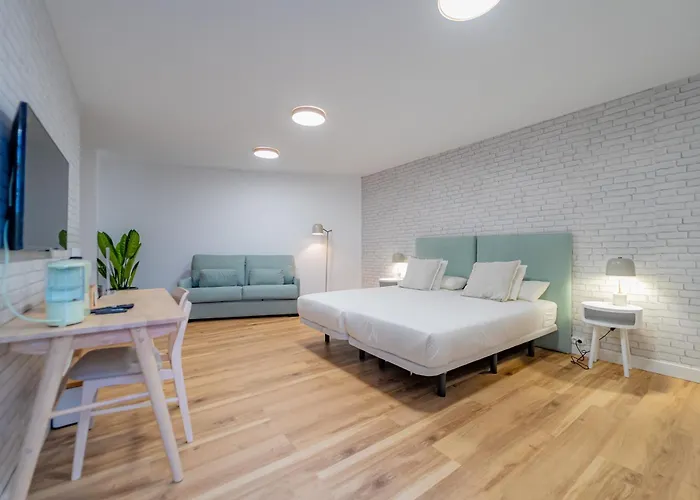 Ares Rentals Alvaro Cunqueiro Madrid